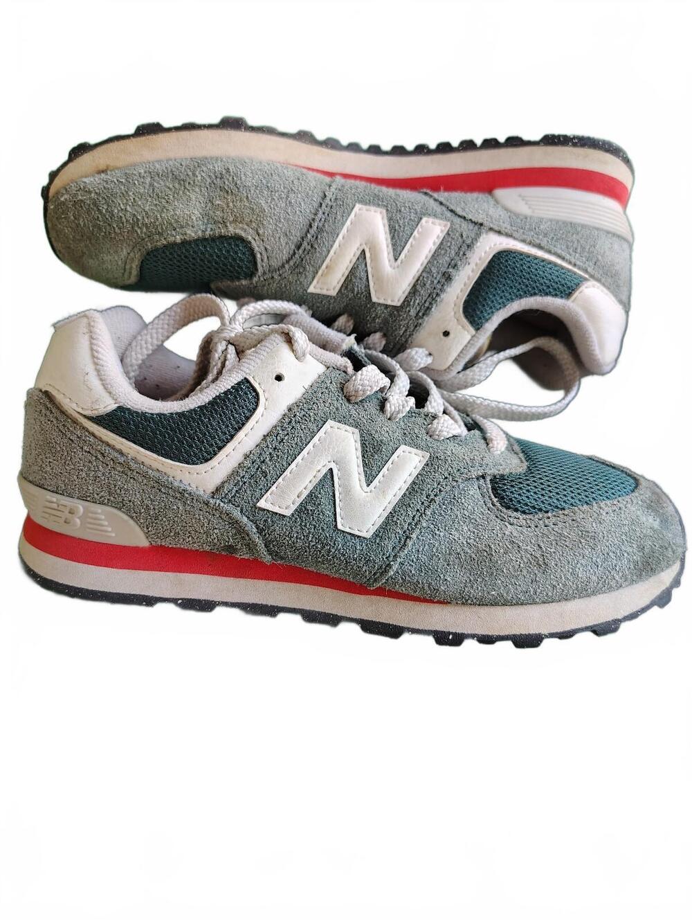 New Balance The Classic 574 Kids Shoes - Picture 1 of 8